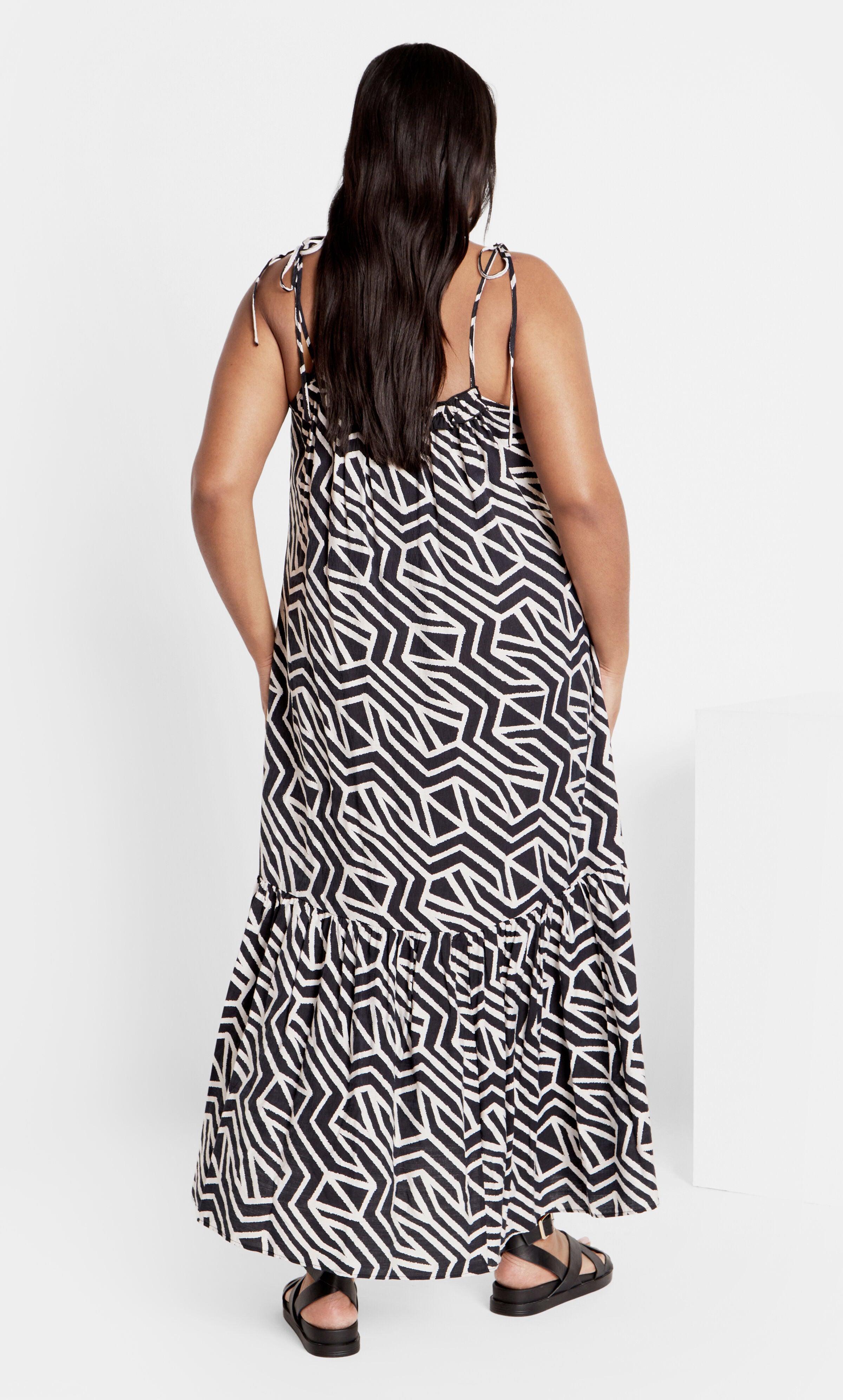 Erica Print Maxi Dress - black, BLACK, alternate image number 1