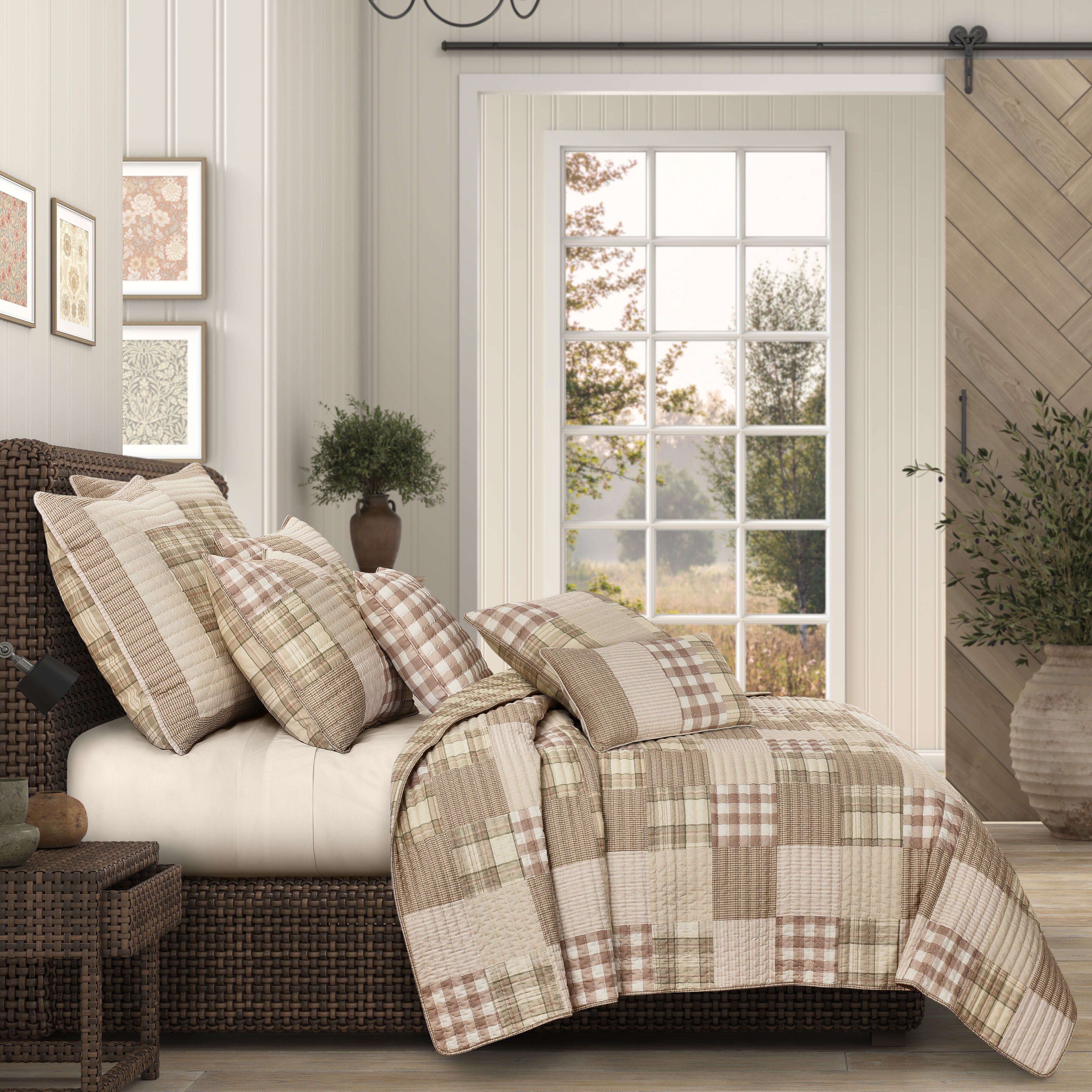 MAYFAIR QUILT KING/CAL KING QUILT, BLUSH, hi-res image number 0