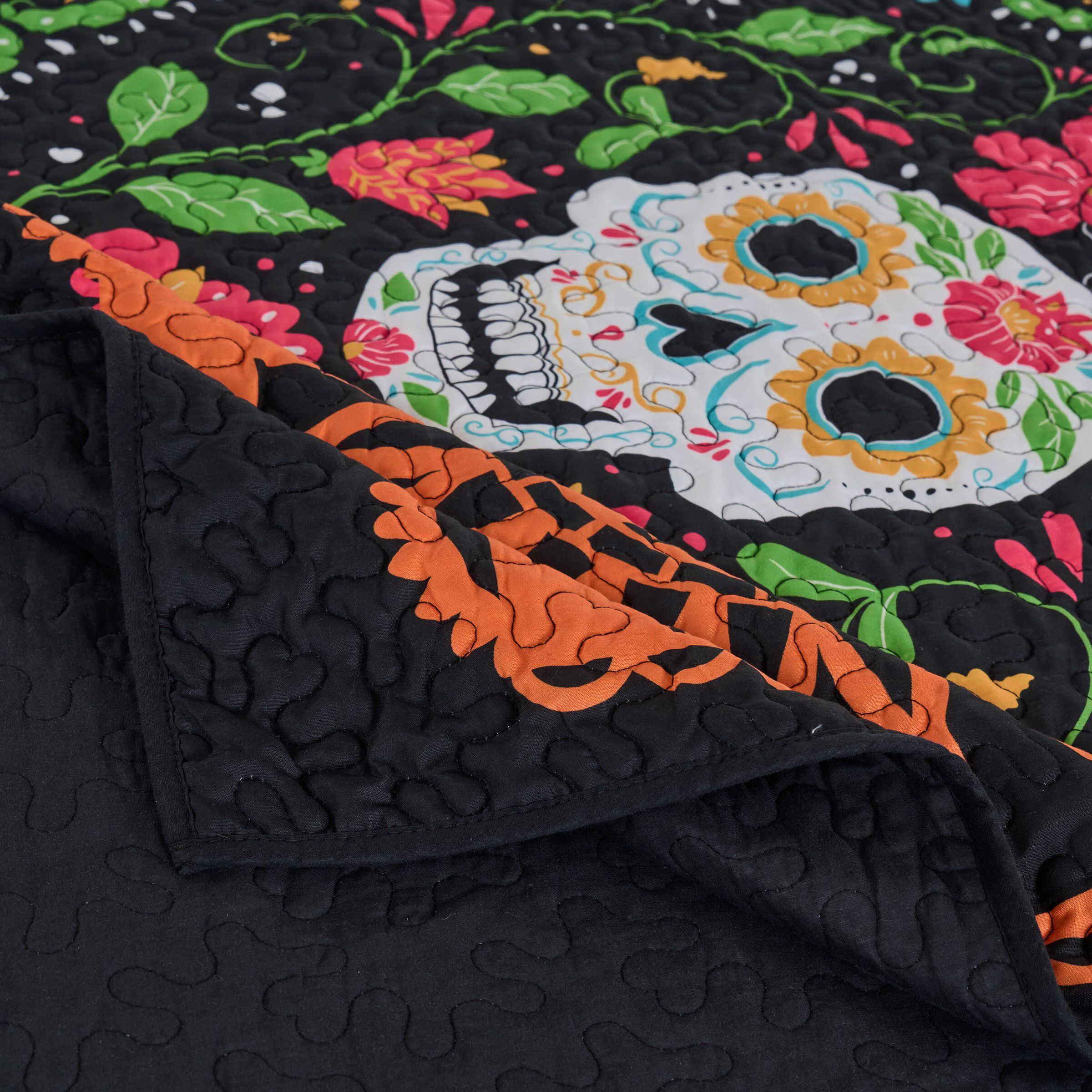 Day of the Dead Traditional Novelty Skull Quilt Set, MULTI, alternate image number 3