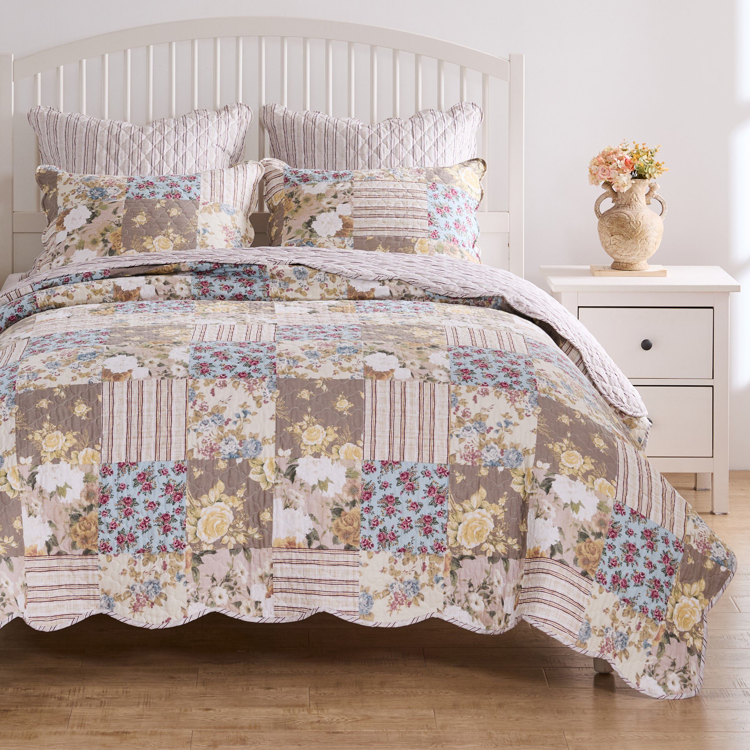 Greenland Home Fashions French Country Finely Stitched Quilt Set, 3-Piece King/Cal King, Multi, MULTI, alternate image number 1