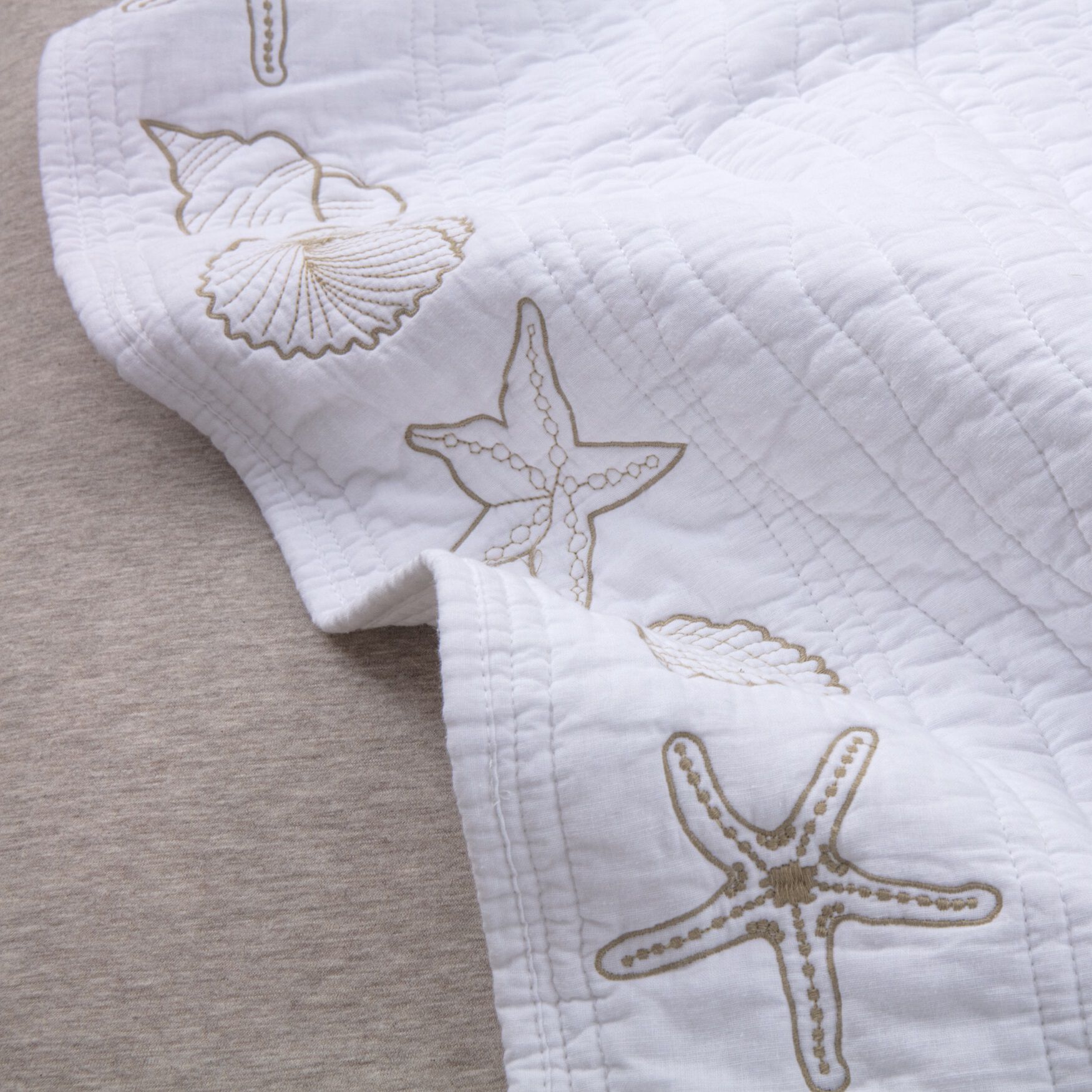 Coastal Seashell White Bed Skirt 18-inch, , alternate image number 2