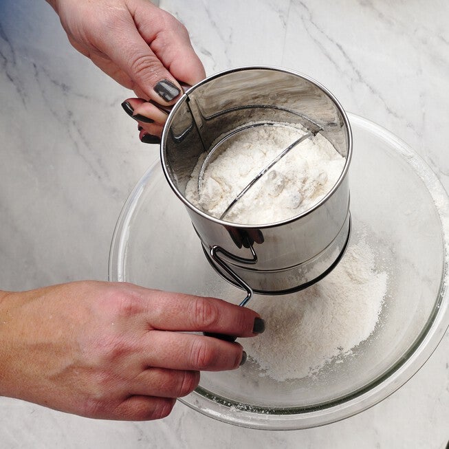 Crank Style Stainless Steel 5 Cup Flour Sifter, , alternate image number 4