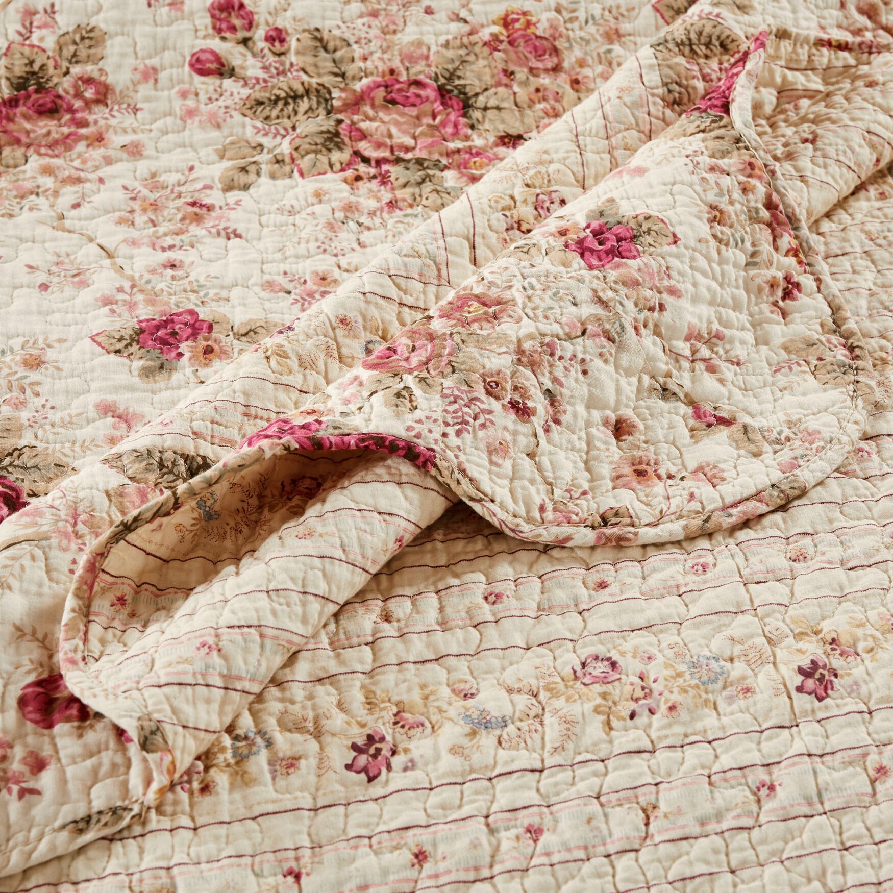 Antique Rose Quilt And Pillow Sham Set, , alternate image number 3