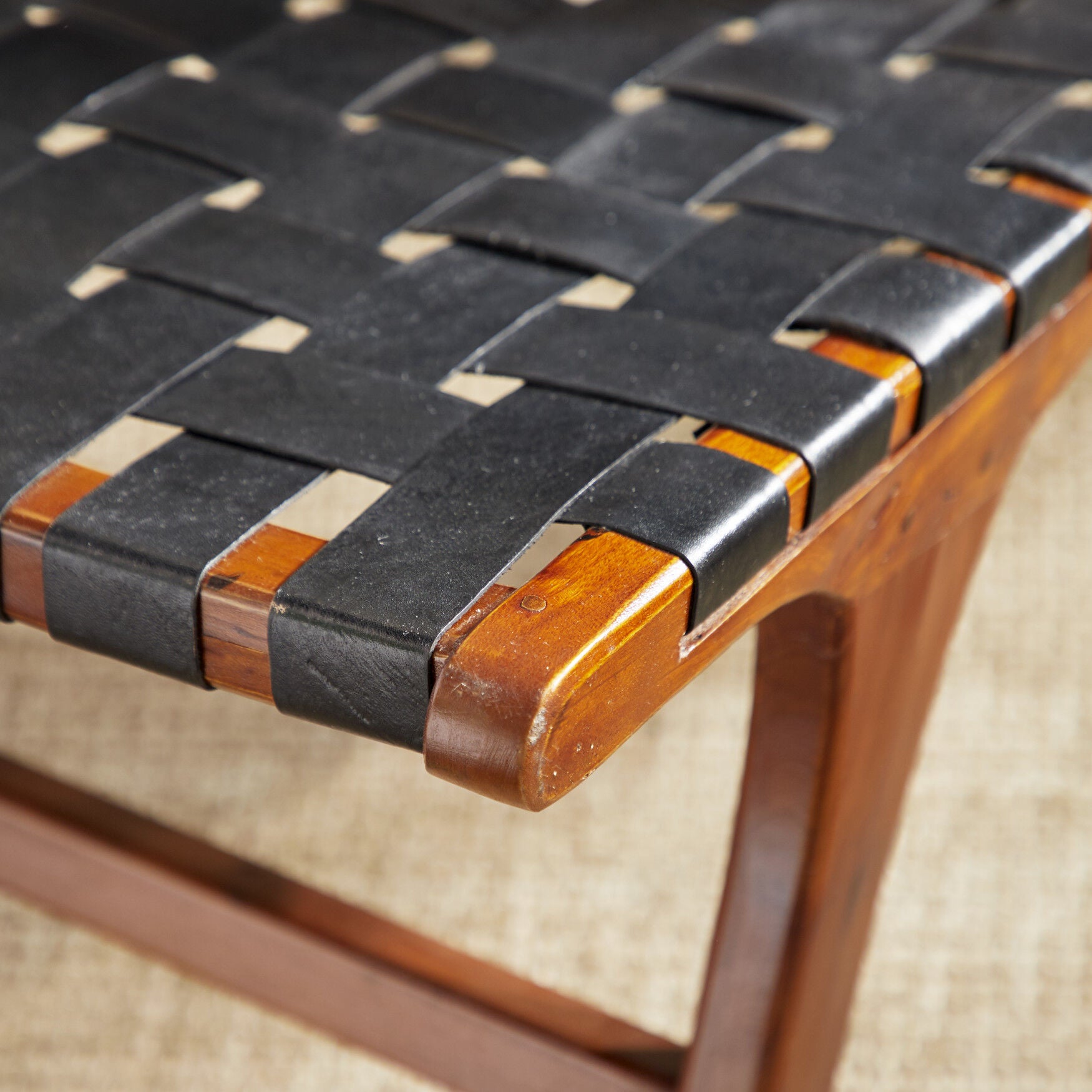 Black Mahogany Contemporary Accent Chair Accent Chair, , alternate image number 4