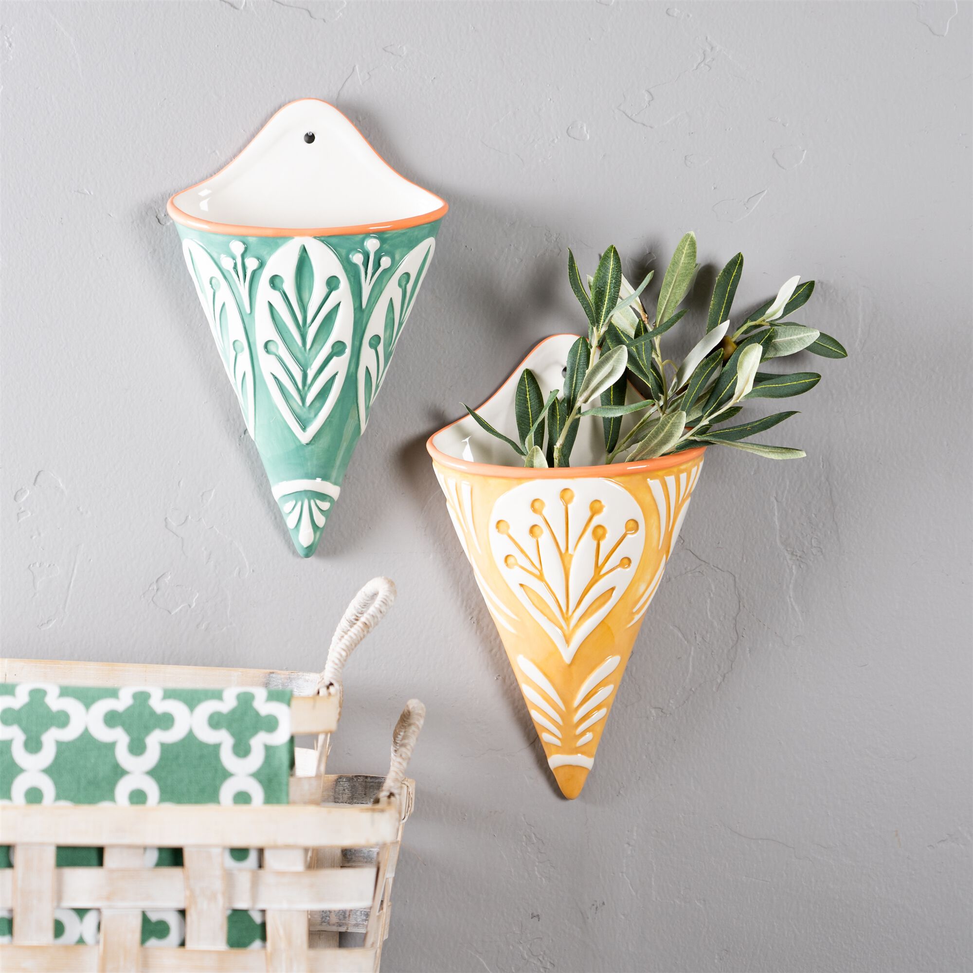 Wall Pocket (Set of 2) 6.25 inchesL x 10.5 inchesH Ceramic, GREEN WHITE YELLOW, alternate image number 3