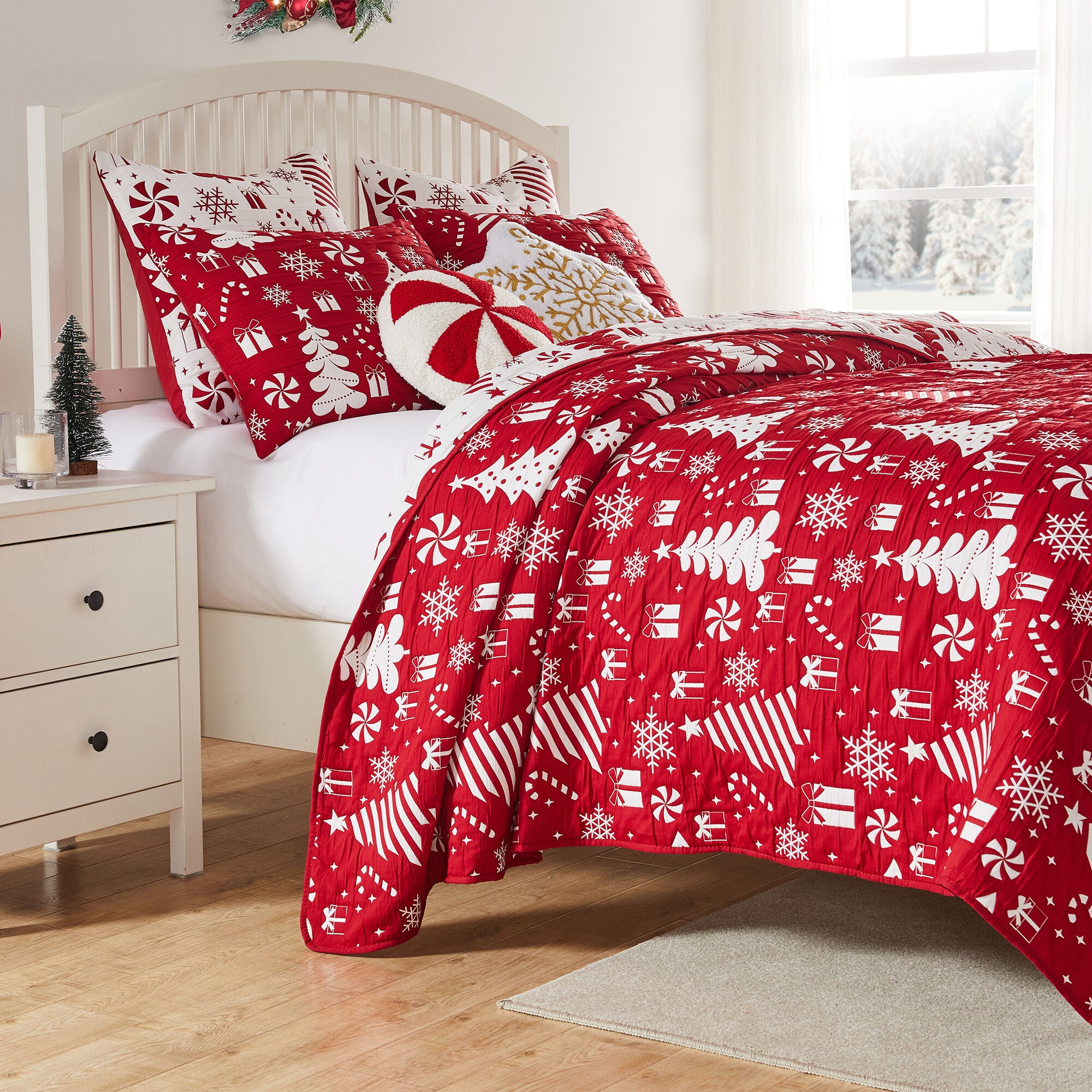 Novelty Holiday Matelass&eacute; Coverlet Set, PEPPERMINT PARTY, alternate image number 5