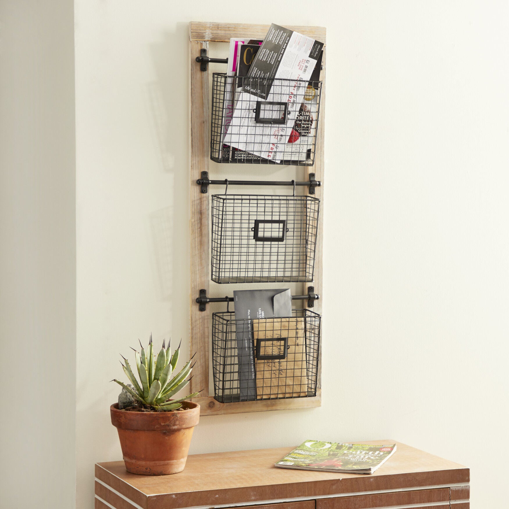 Black Metal Farmhouse Magazine Rack Holder Magazine Rack Holder, , alternate image number 8