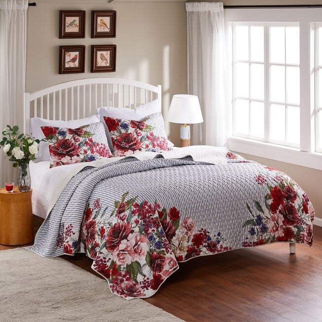 Lexi Quilt and Pillow Sham Set, , on-hover image number 1
