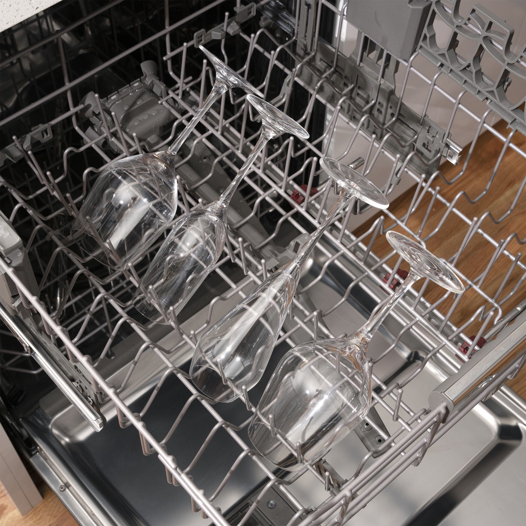 Salute 19.4 Oz Red Wine Glass (Set Of 4), , alternate image number 2