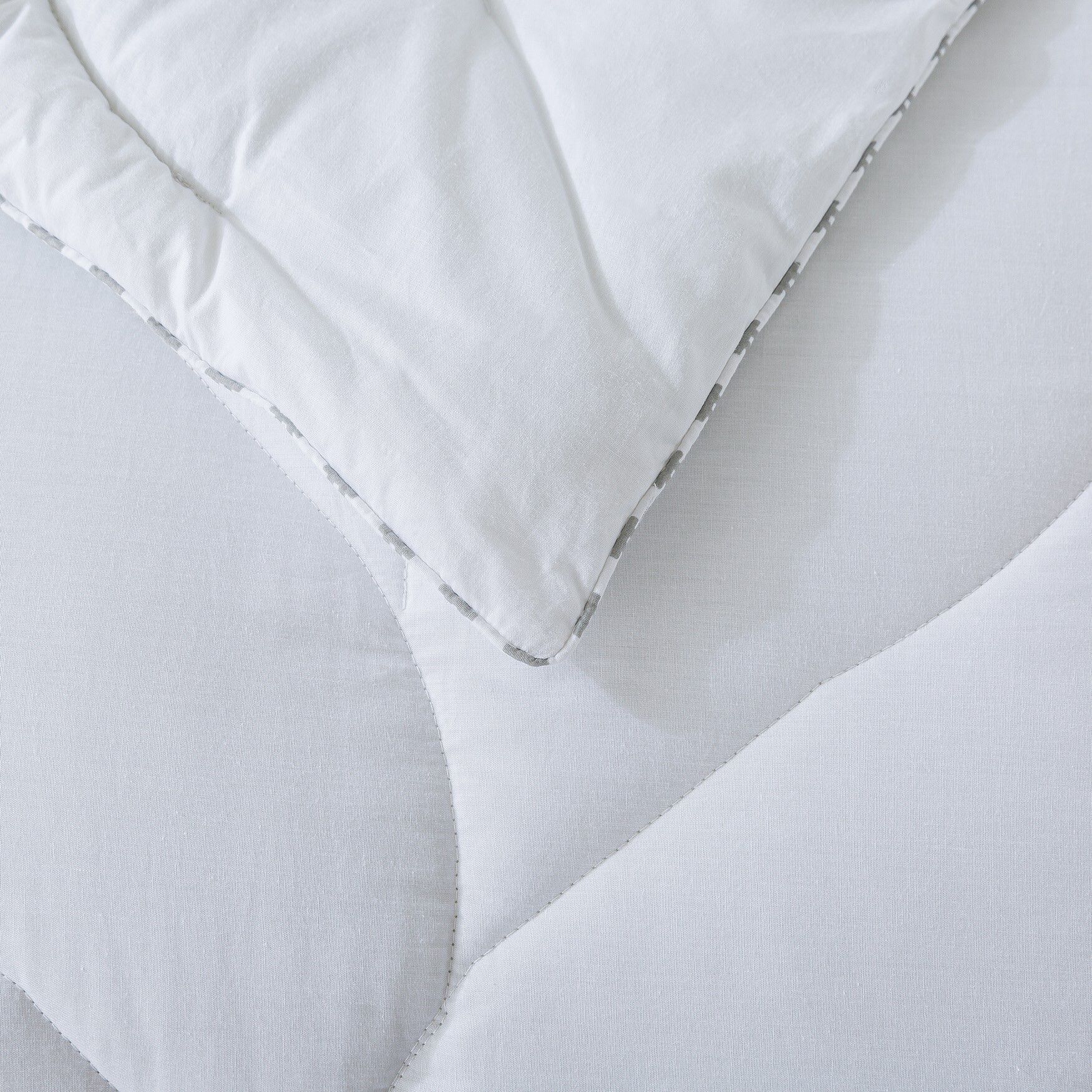 Waverly Duck Down Comforter - Thumbnail 5