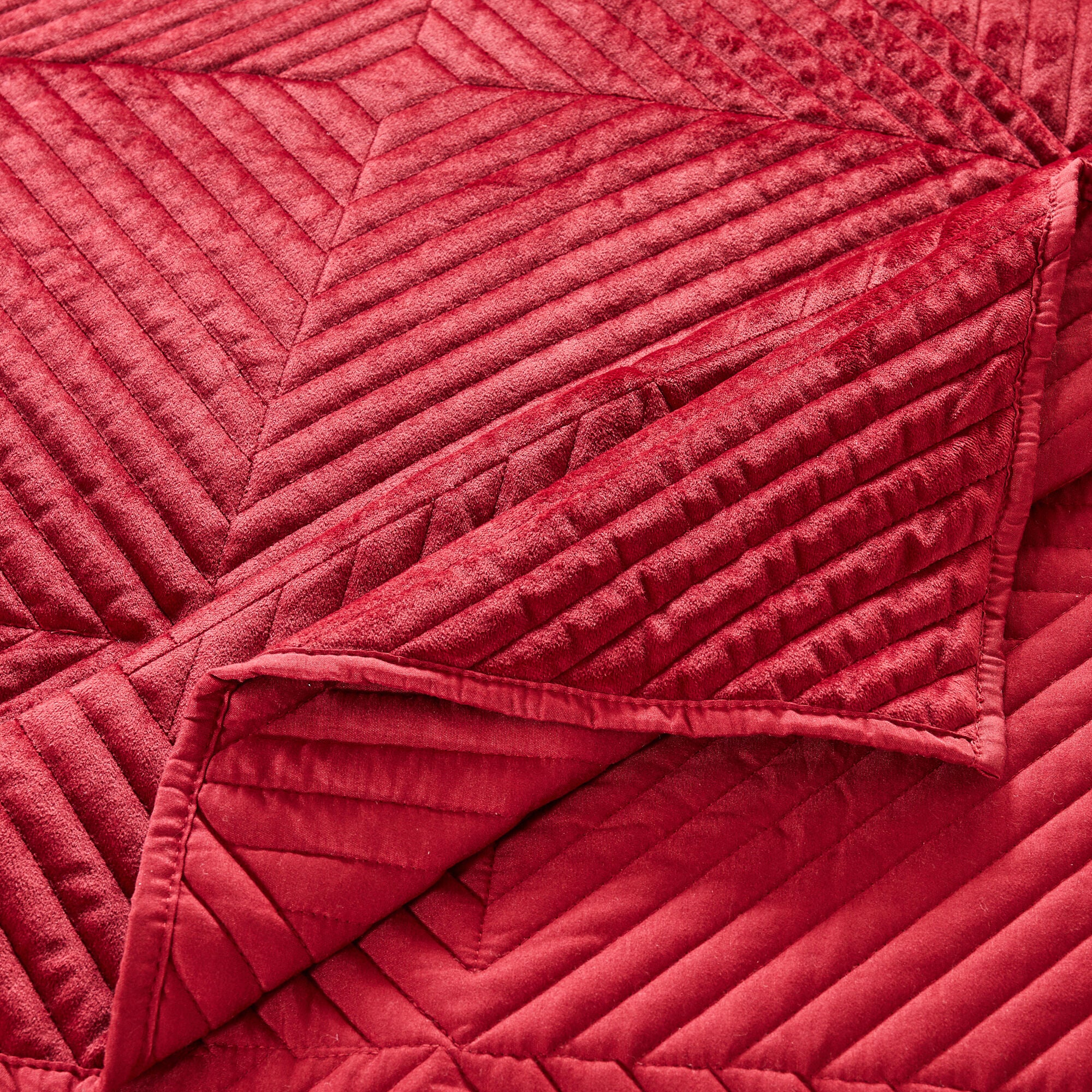 Riviera Velvet Finely Stitched Modern Quilt Set, Red, 3-Piece King, RED, alternate image number 1