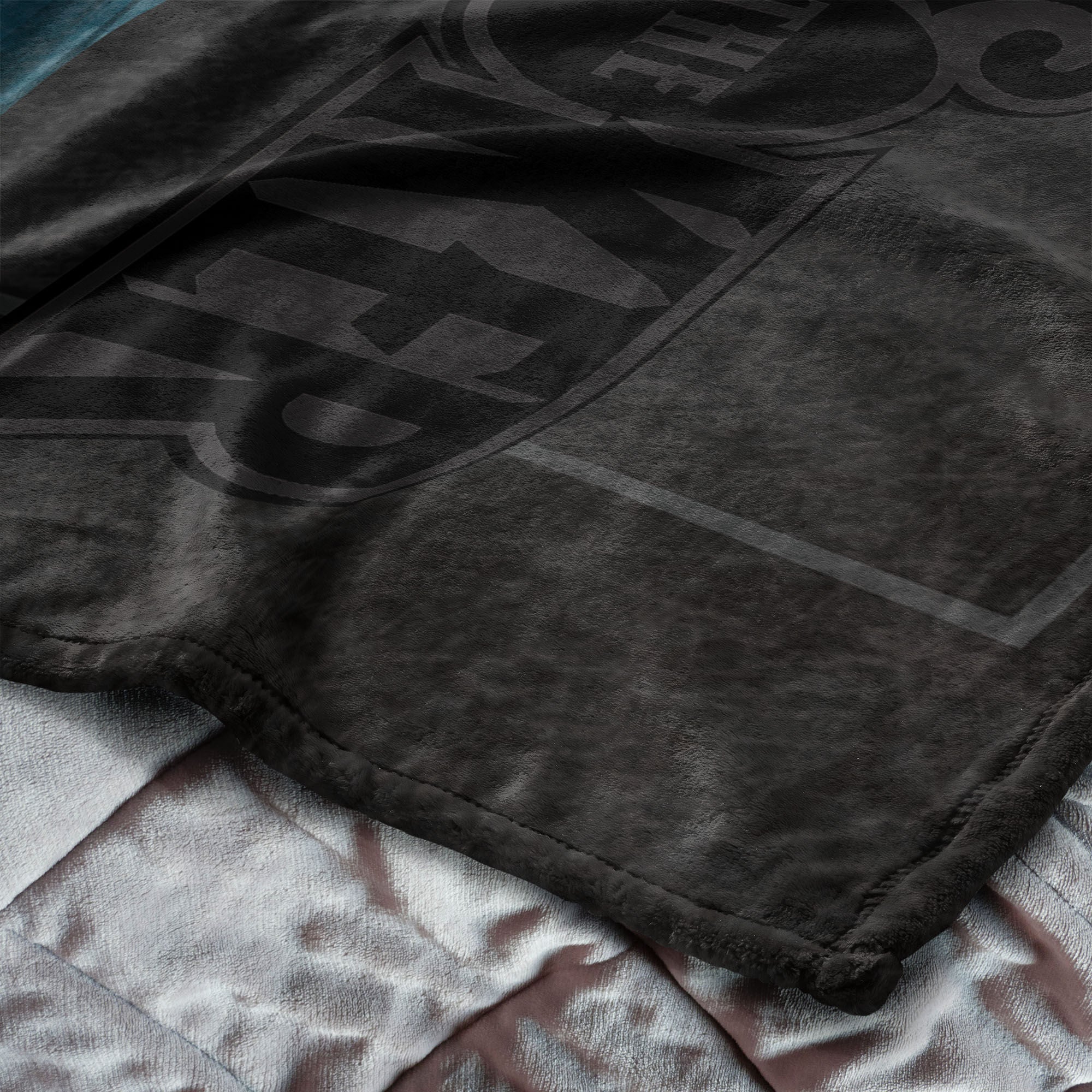 Warner Bros. DC Joker's Embrace Silk Touch Throw Blanket 50x60 Inches, JOKER THROW, alternate image number 4