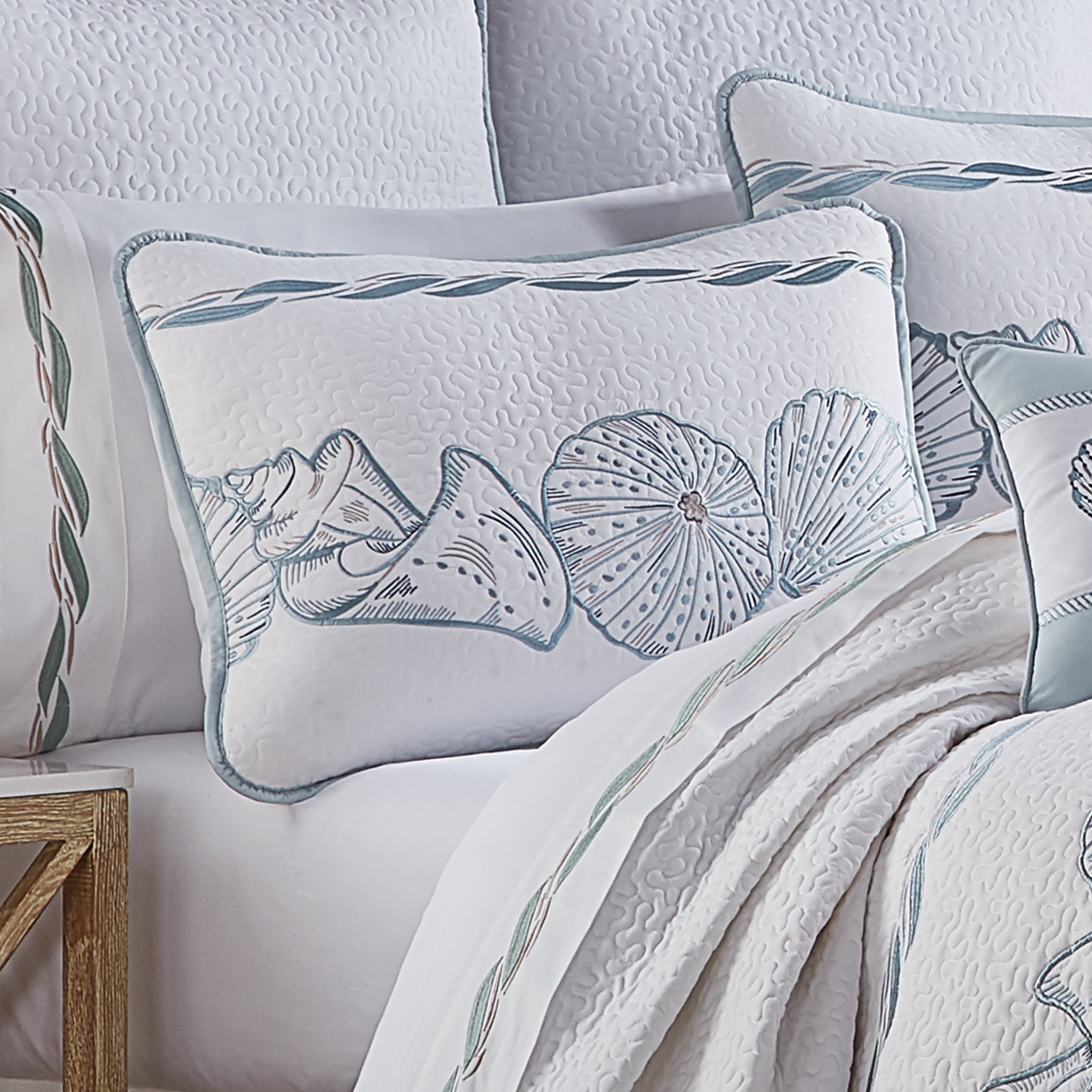 Water Front 3 Piece Quilt Set, BLUE, alternate image number 1