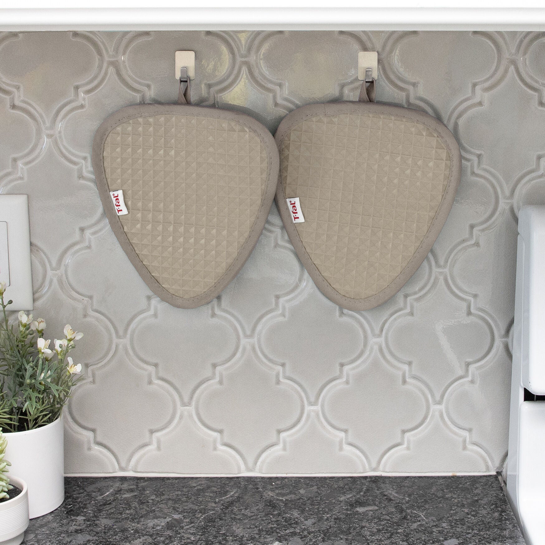 Waffle Silicone Pot Holders, Set Of 2 Pot Holder, , alternate image number 4