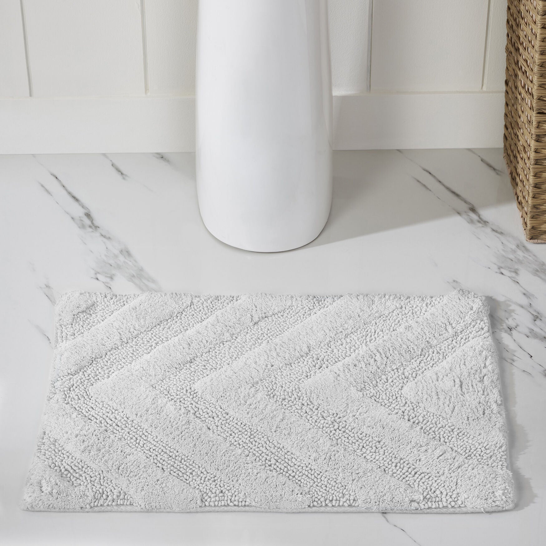 Hugo Collection 100% Cotton 17 inches X 24 inches Rectangle Bath Rug, WHITE, hi-res image number 0