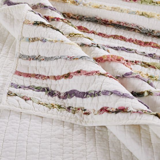 Bella Ruffle Quilt And Decorative Pillow Set, , alternate image number null