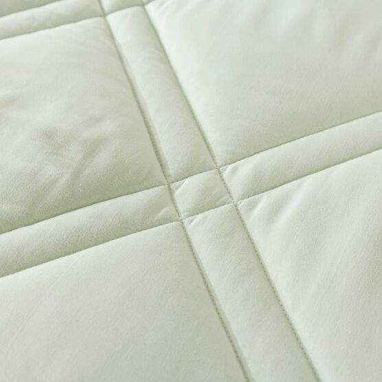 Double Diamond Down Alternative Comforter, , alternate image number null