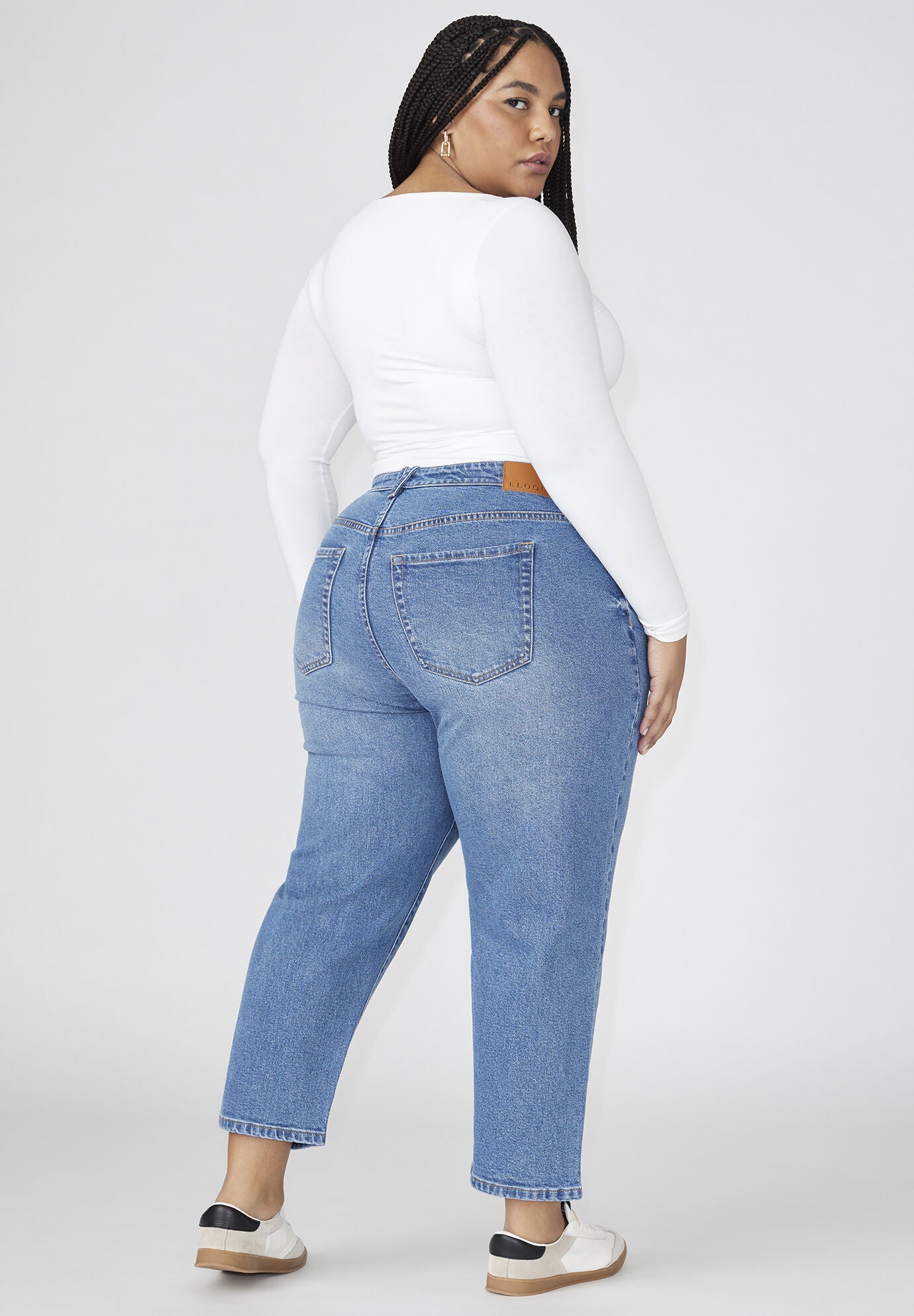 The Naomi Comfort Stretch Straight Leg Jean Crop, MEDIUM WASH DENIM, alternate image number 2