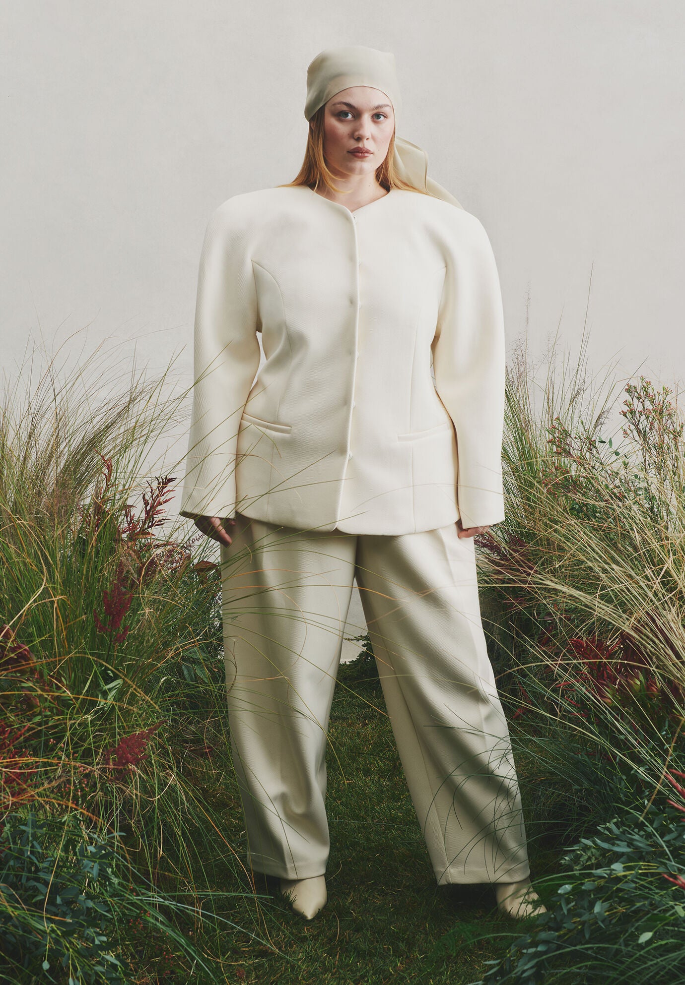 Rounded Barrel Leg Pant