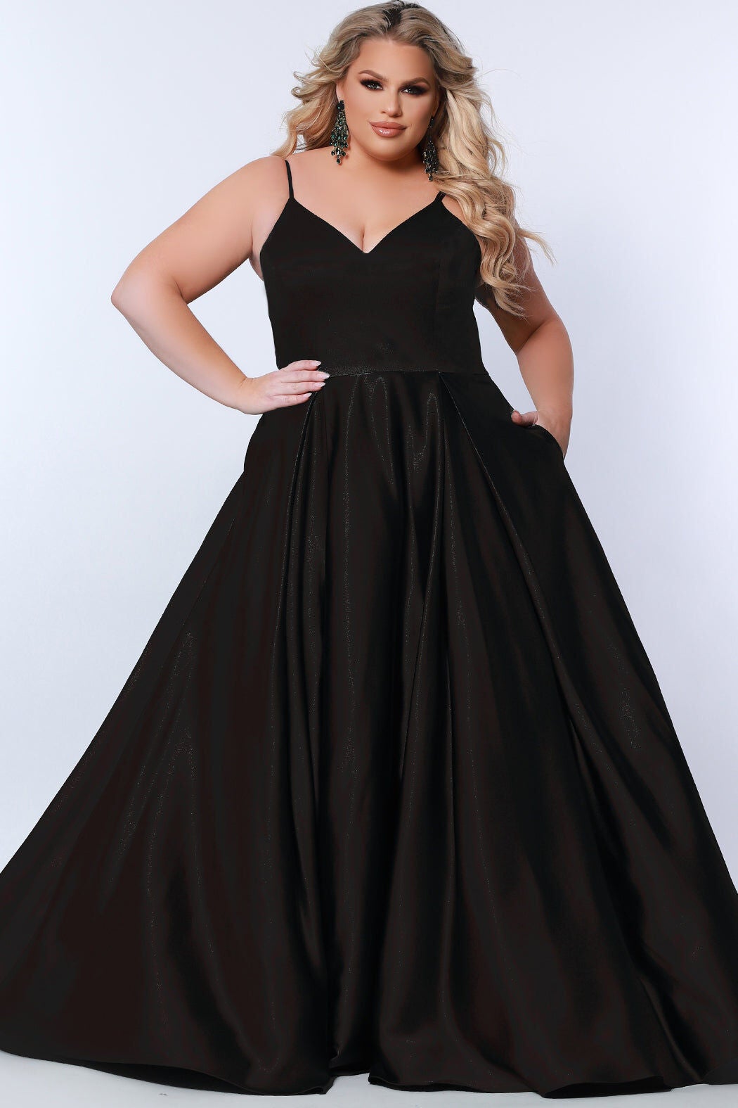 UNCOMPLICATED EVENING DRESS, Black / Black, hi-res image number 0