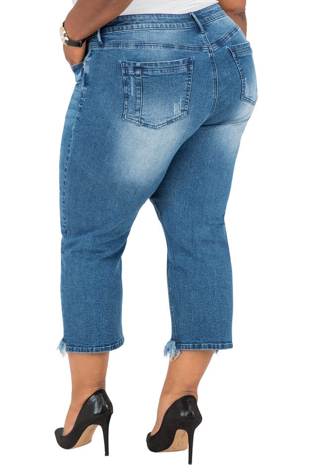 Plus Size Women's Curvy Fit Cropped Frayed Boyfriend Jeans, , alternate image number 1