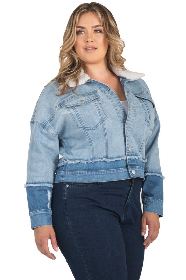 Women's Plus Size Two-Tone Refurbished Denim Trucker Jacket with Detachable Sherpa Collar, , alternate image number null