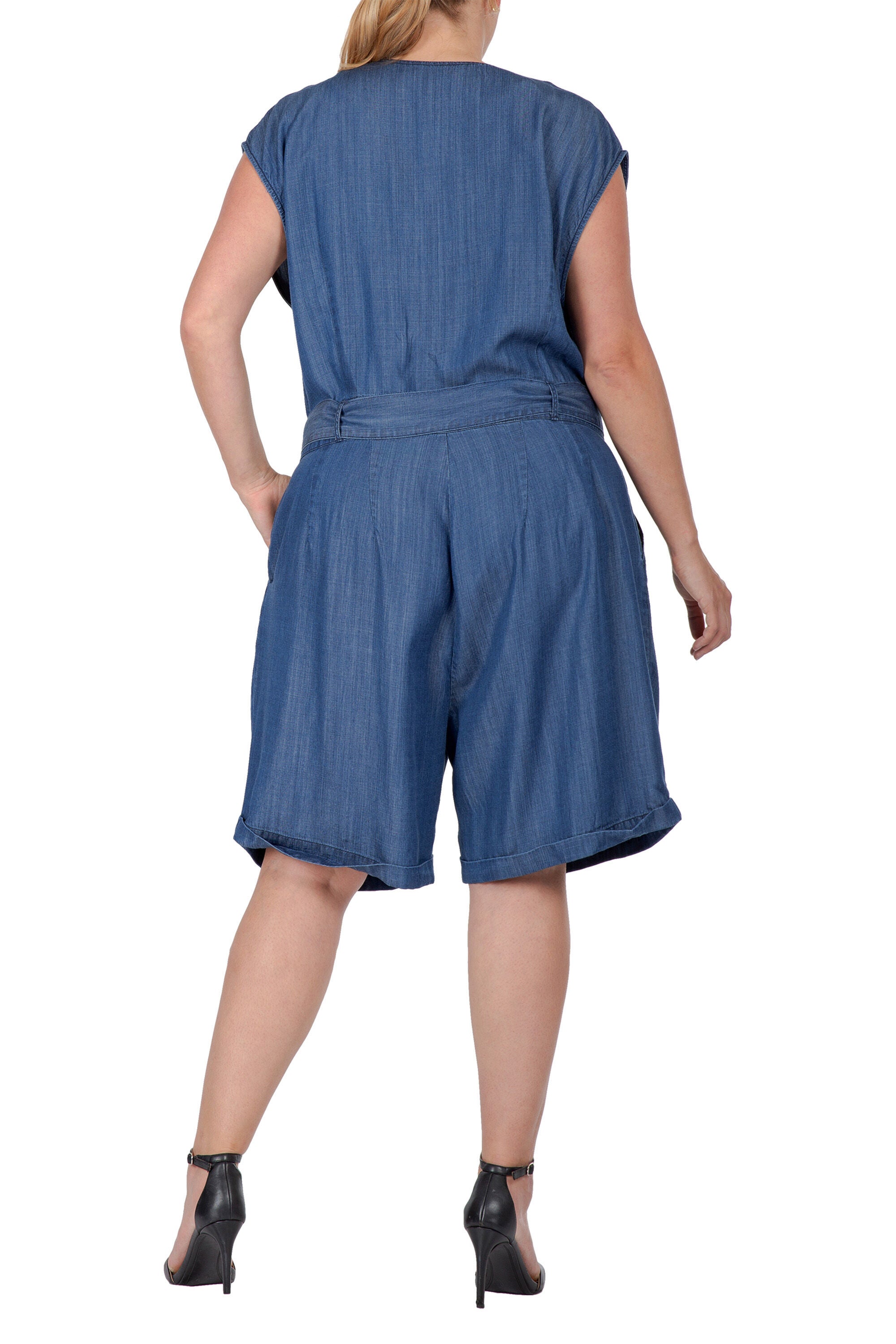 Women's Plus Size Cap Sleeve V-neck Front Tie Romper, , alternate image number 2