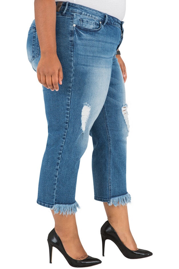 Plus Size Women's Curvy Fit Cropped Frayed Boyfriend Jeans, , alternate image number 2
