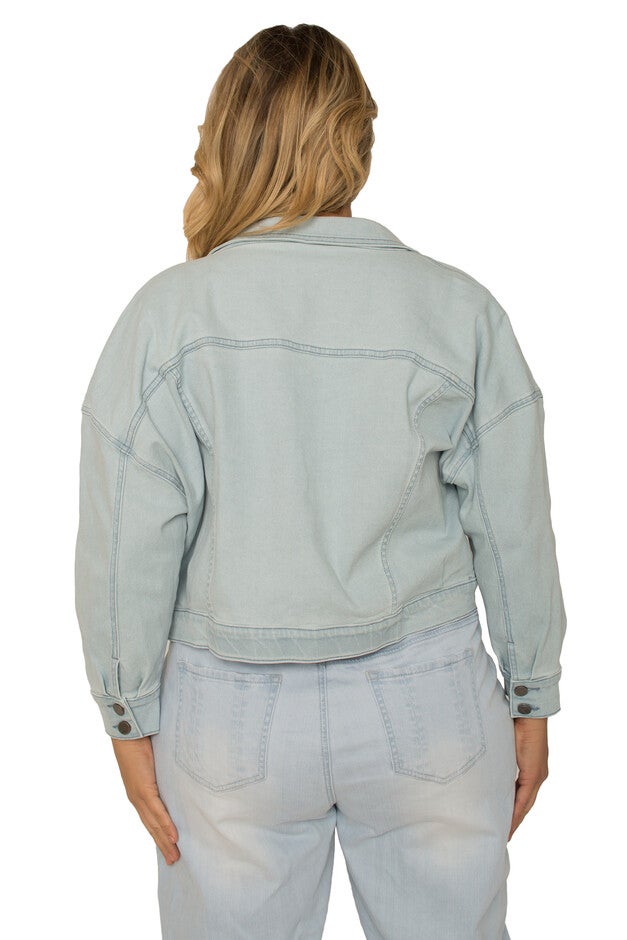 Plus Size Women's Easy Fit Denim Cropped Trucker Jacket, , alternate image number null