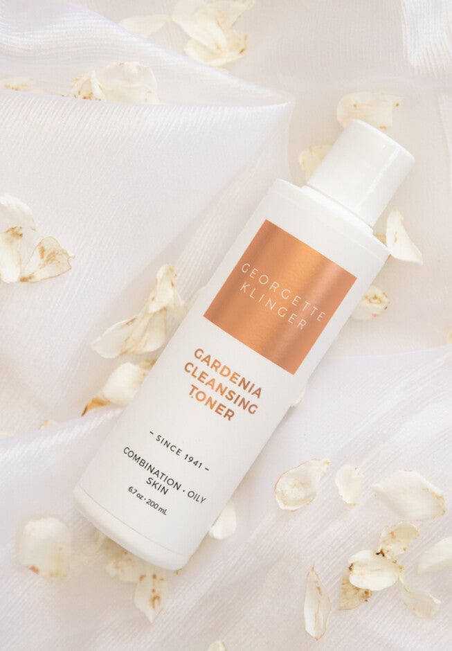 Gardenia Cleansing Toner, , on-hover image number 1