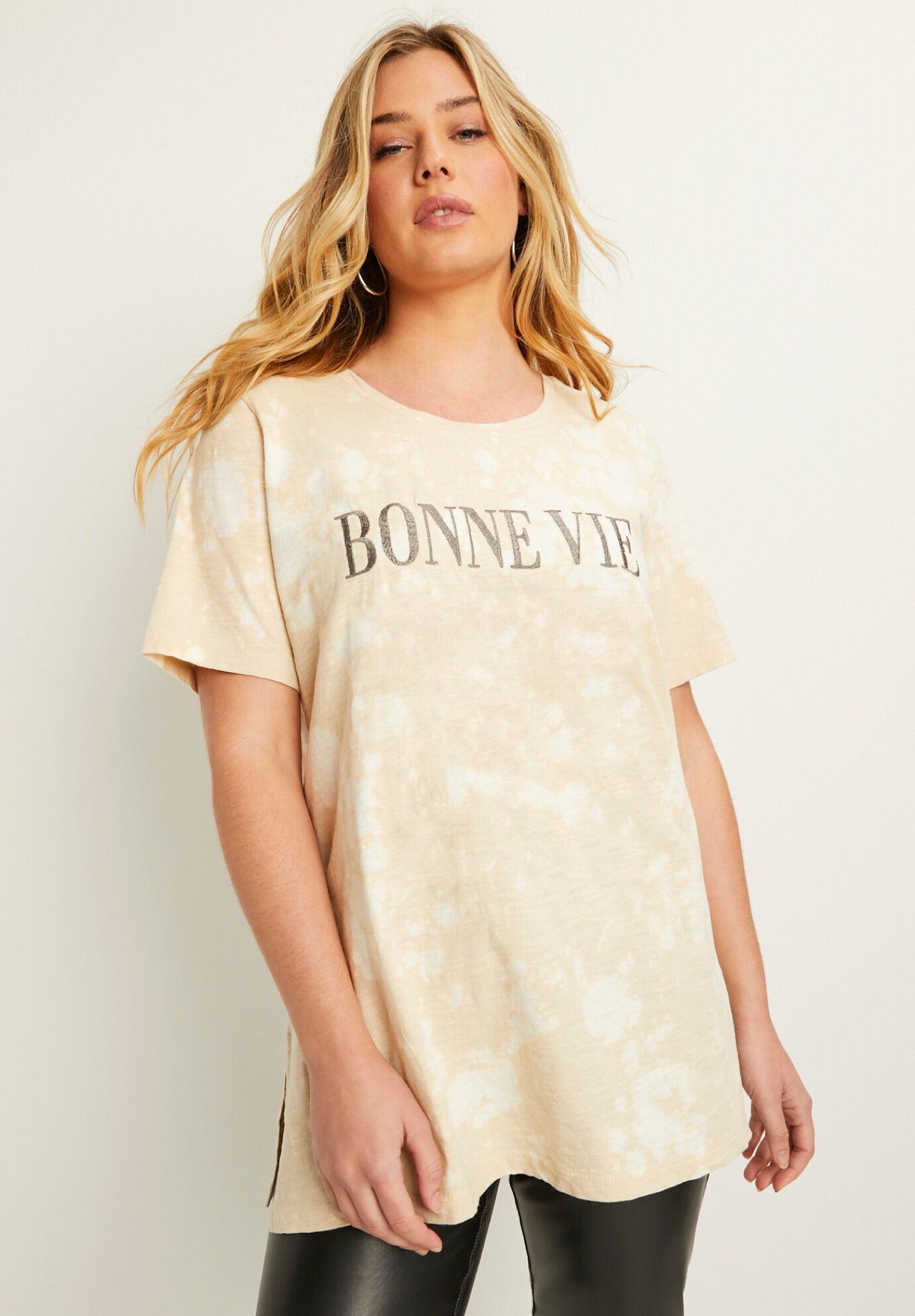 Scoop-Neck Graphic Tee, , alternate image number 4