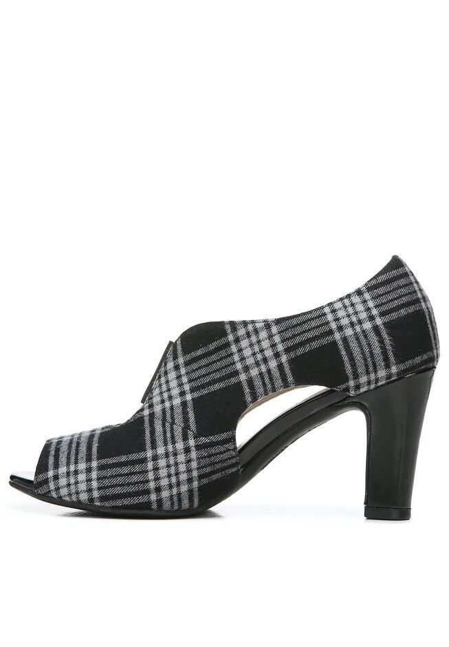 Carla Pump, , alternate image number 4