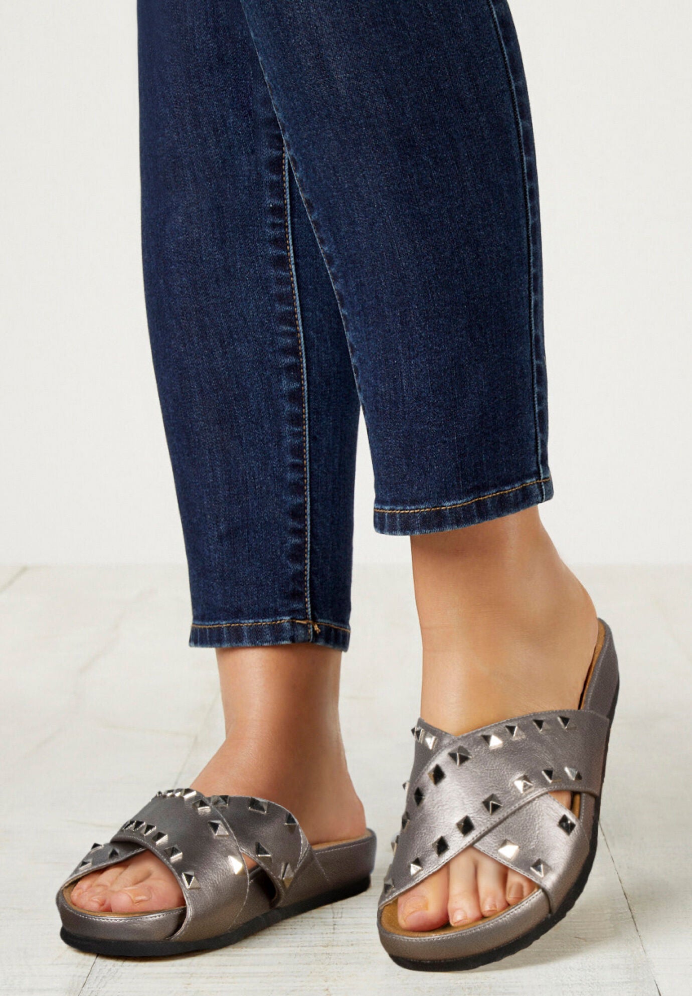 Gia Footbed Sandal, , alternate image number 6