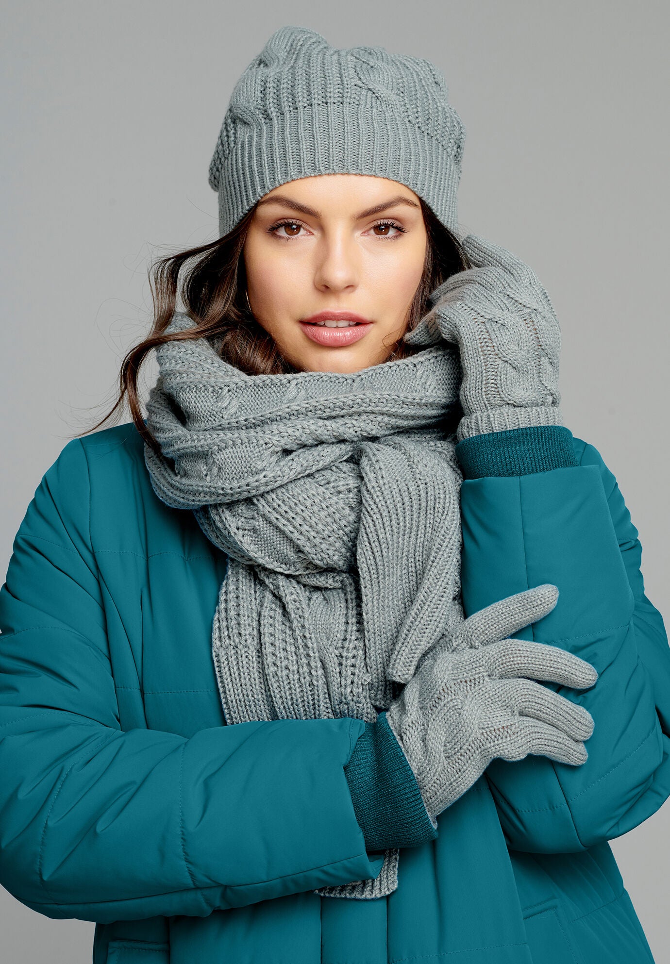 Cable Knit Beanie, , alternate image number 3