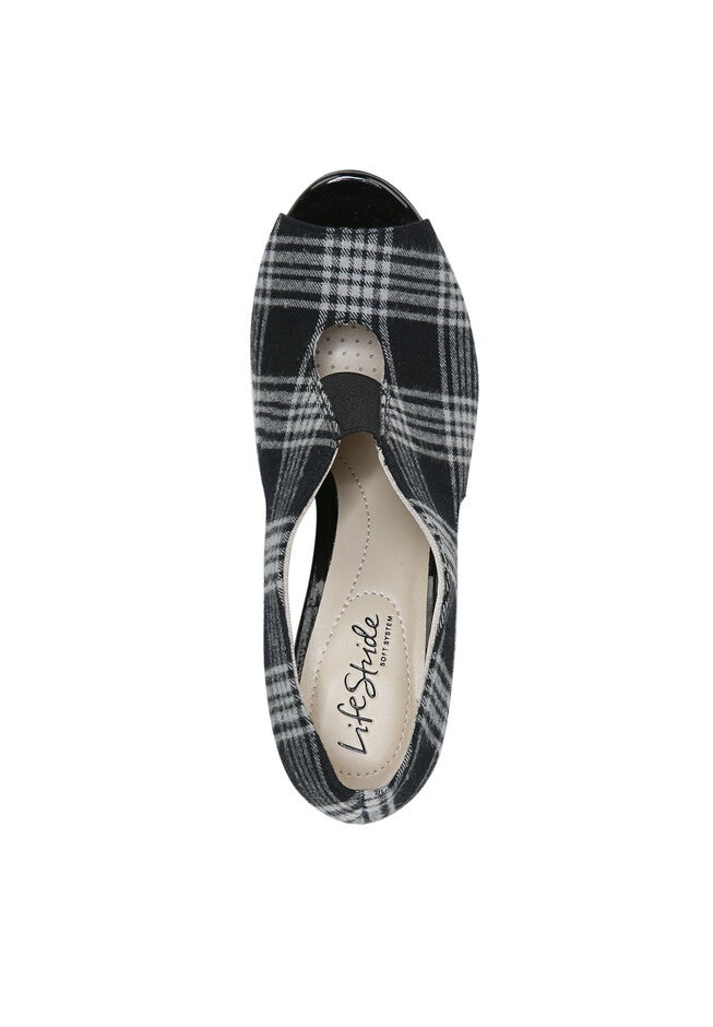 Carla Pump, , alternate image number 5