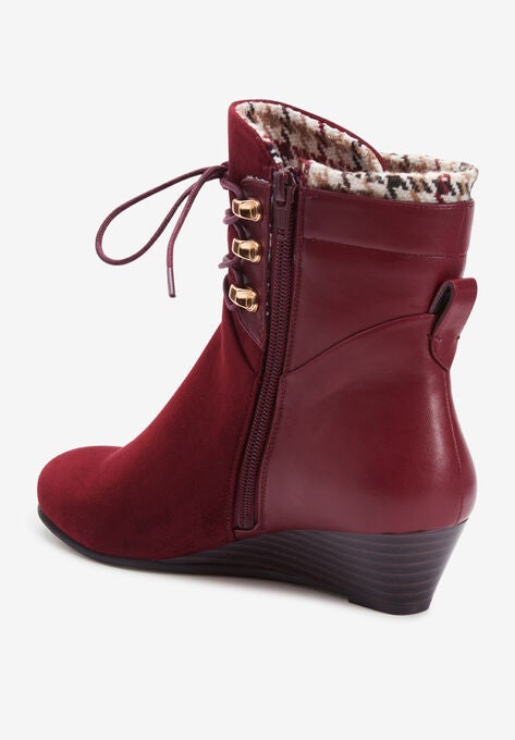 The Nala Boot, , on-hover image number null