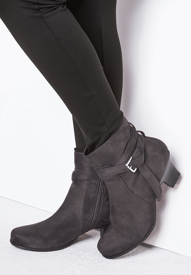 The Lizzy Bootie, , alternate image number null