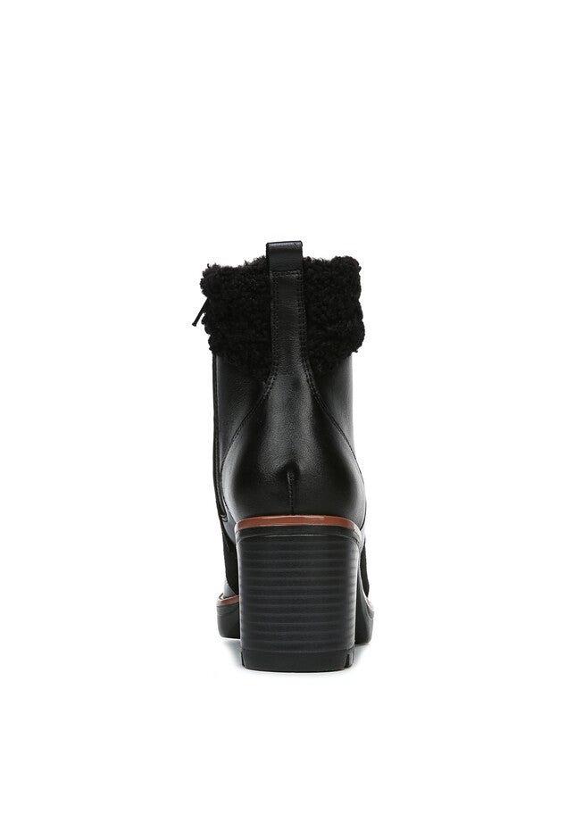 Val Bootie , , on-hover image number null