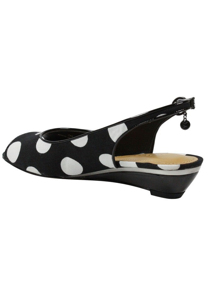 Elleyette Pumps , , on-hover image number null