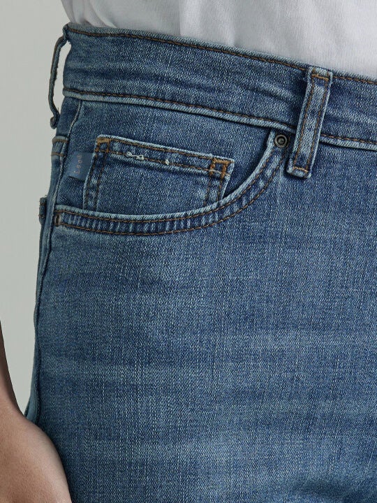 Relaxed Fit Straight Leg Jean, , alternate image number 4