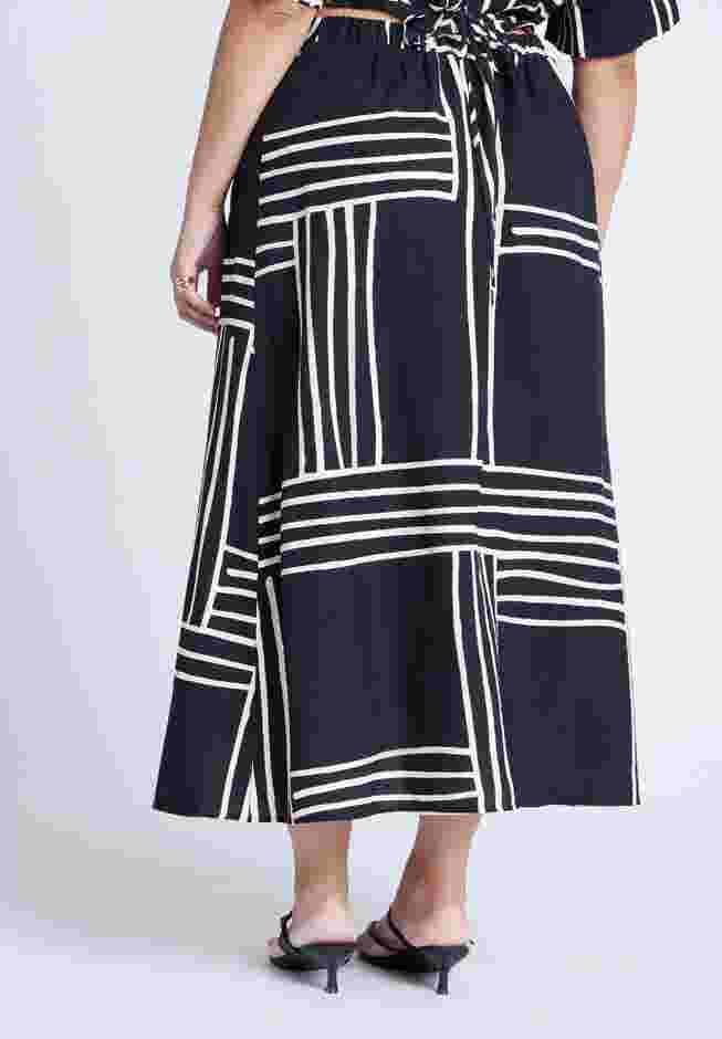 Wrapover Printed Skirt image number 3