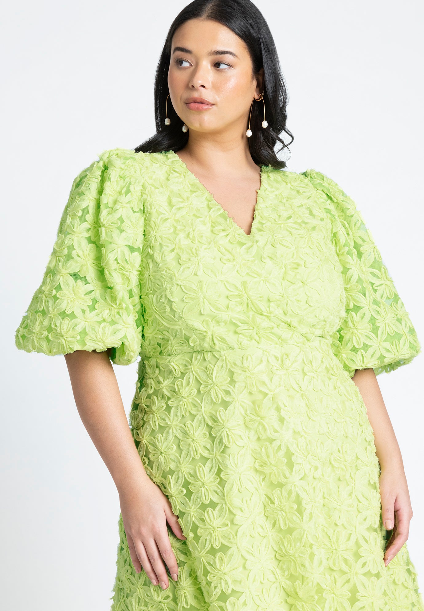 Textural Floral Maxi Dress With Pleats image number 2