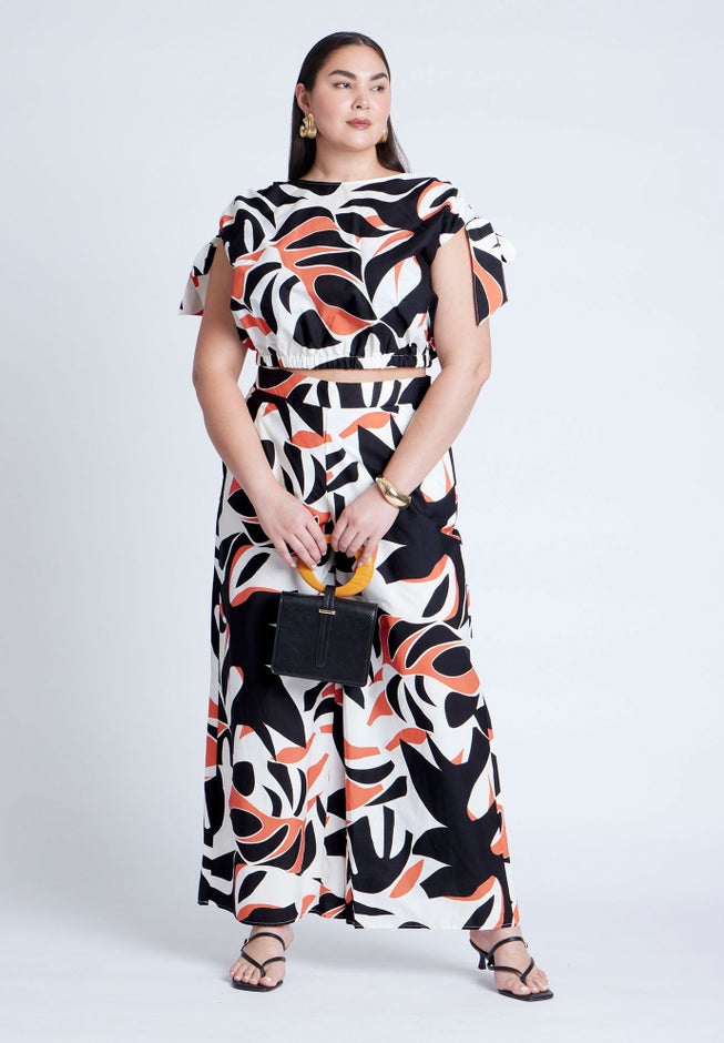 Shoulder Tie Crop Top image number 2