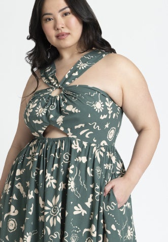 Crossing Straps Flare Maxi Dress image number 3