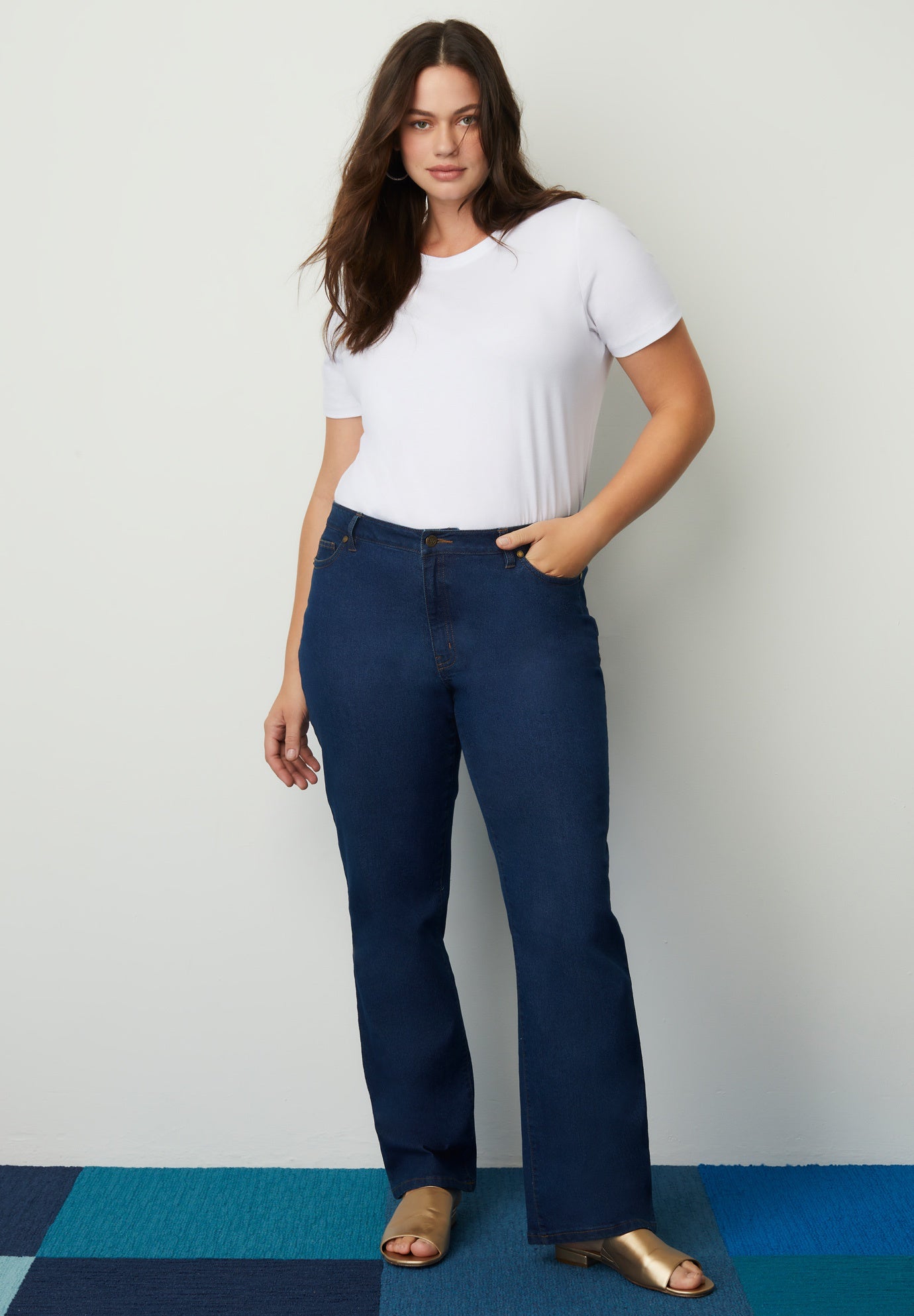 Curvie Fit Boyfriend Jeans image number 0