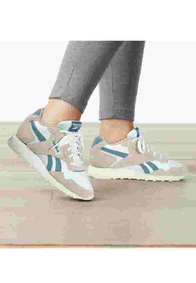 The Glide Ripple Sneaker image number 5