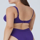 The Scoop - Micro image number null