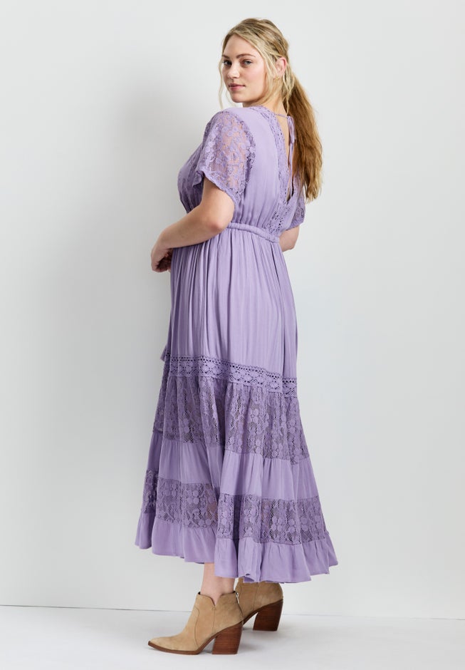 Raven Lace Maxi Dress image number 2