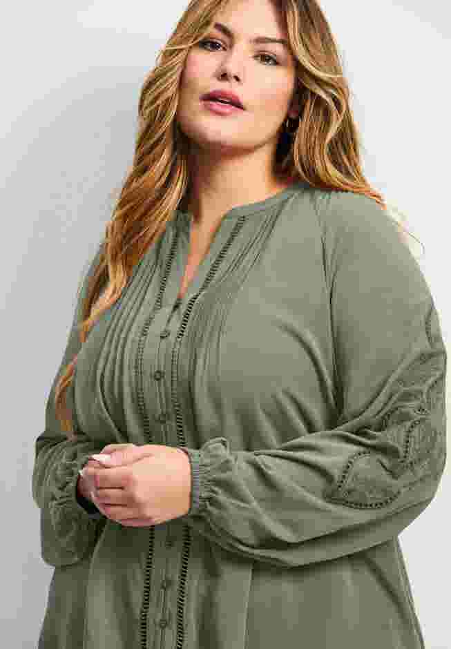 Gabby Embroidered Pintuck Shirt image number 3