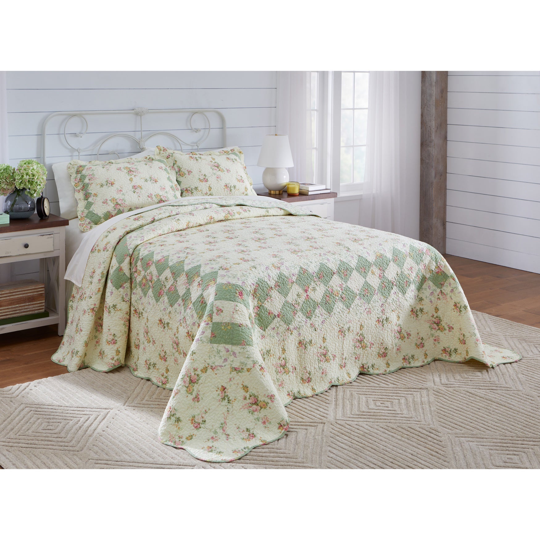 Charlotte Bedspread image number 0